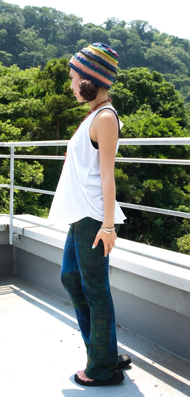 プリント柄のすっきりスリムブーツ・カット 【ブルー】 2 - 横から見た姿はこんな感じです。