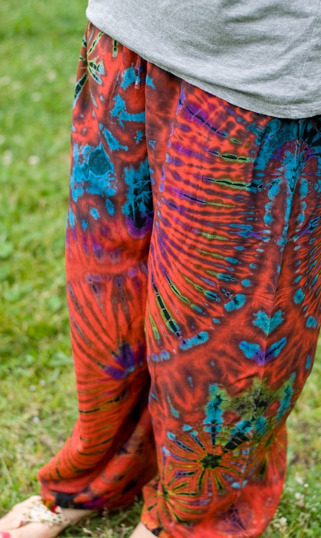 タイダイレーヨンリラックスパンツ 【赤系】 3 - タイダイは大体の色味で分けてありますので、写真と全く同じ物をお届けできるわけではありません。ご理解頂けますようお願いたします。