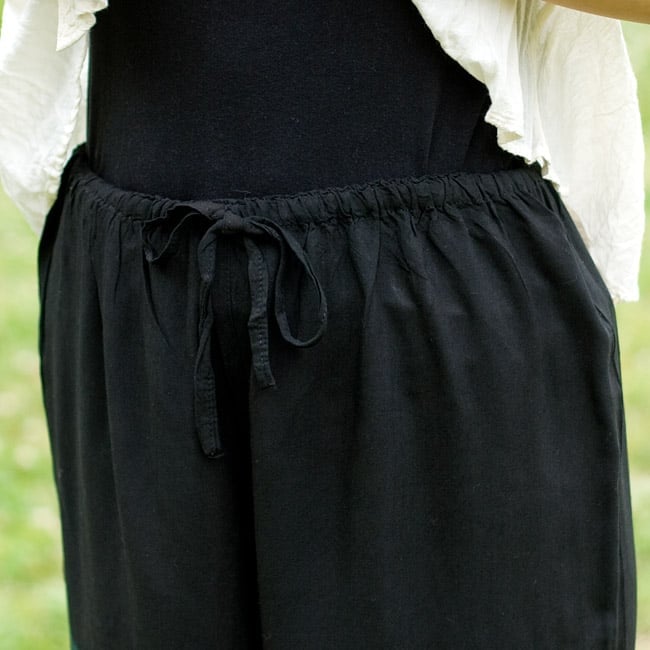 タイダイレーヨンリラックスパンツ 【黒×水色系】の商品写真 6枚目 ウエスト部分はゴムと紐なのでとてもラクチンです。