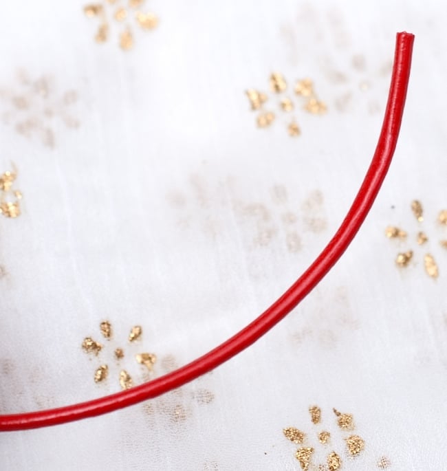 牛革紐 切り売り - 太さ:2mm〔赤〕の写真革紐,手芸,革ひも,レザー,革ヒモ,牛革,アクセサリー材料 