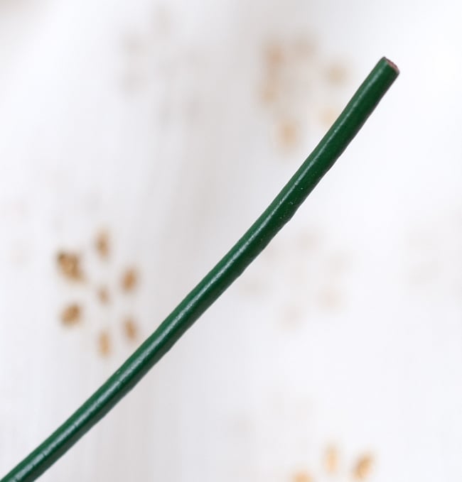 牛革紐 切り売り - 太さ:1.5mm〔緑〕の写真革紐,手芸,革ひも,レザー,革ヒモ,牛革,アクセサリー材料
