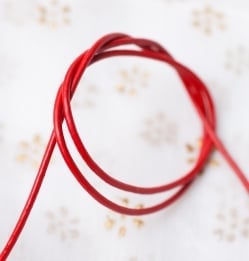 牛革紐 切り売り - 太さ:1.5mm〔赤〕 - サブ3