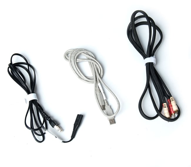 Pioneer CDJ-850-w 2台セット [レンタル・片道送料込] 5 - 届いてすぐ使えるように、USBケーブル、電源ケーブル、赤白ピンジャックが、1台につき各1セットつづ(計2セット)付属しています。