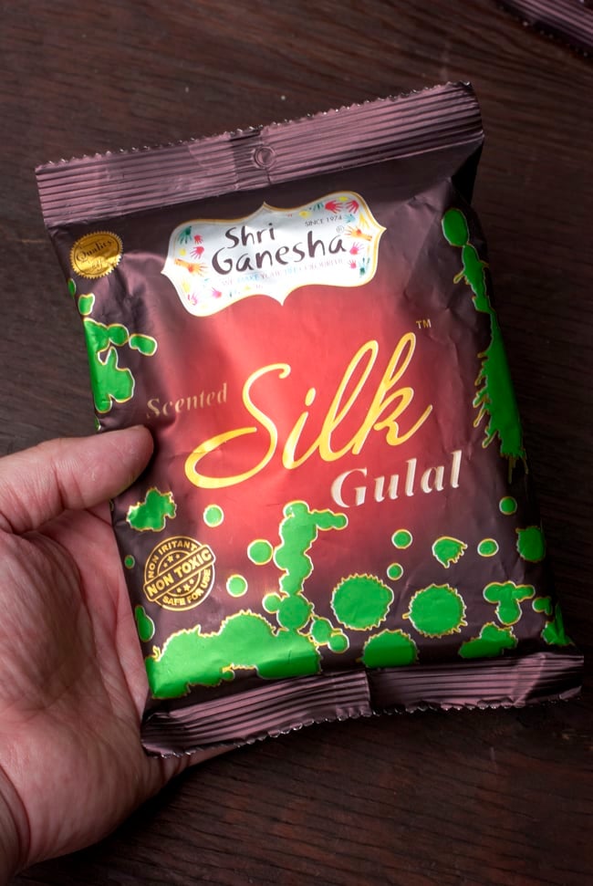 ホーリーの色粉 香りのする お得6パック(各100g)セット - silk 3 - 1パックはこれくらいの大きさです。