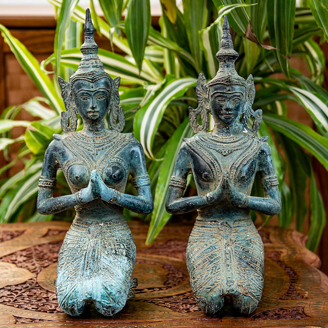 ラーマとシータ インドネシアの神様像 - 32cmの写真1枚目です。ラーマとシータの神像をペアでお届けします。セット,神様像,インドネシア,バリ,ラーマ,シータ