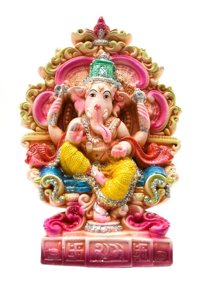 椅子に座るガネーシャ【21cm】 -ピンク の通販 - TIRAKITA.COM