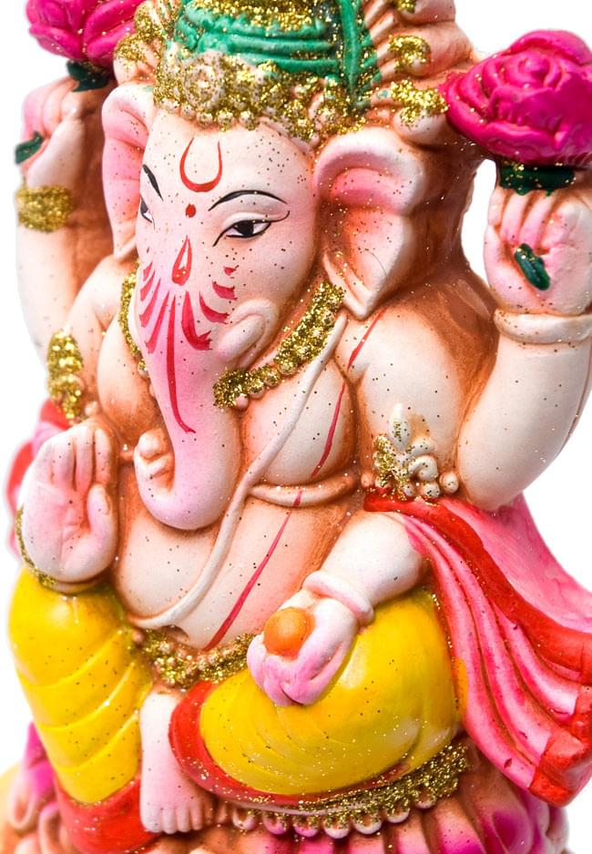 椅子に座るガネーシャ【16cm】 -ピンク の通販 - TIRAKITA.COM