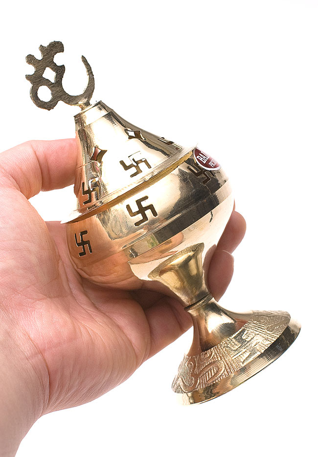 卍のランプシェード 【15cm】 4 - 手にもつとこのような大きさです