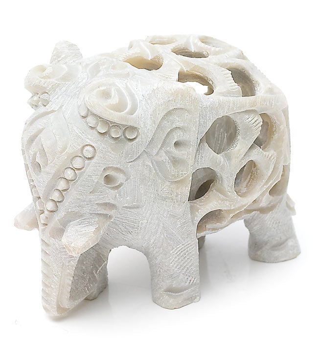 象の中に象がいる！ ソープストーン入れ子彫刻(約7cm) の通販 