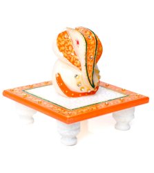 マーブルストーンのガネーシャ - 台座付きの商品写真