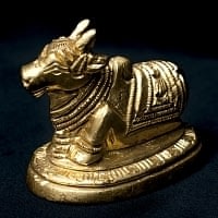 ブラス製 聖牛ナンディン像〔6cm
