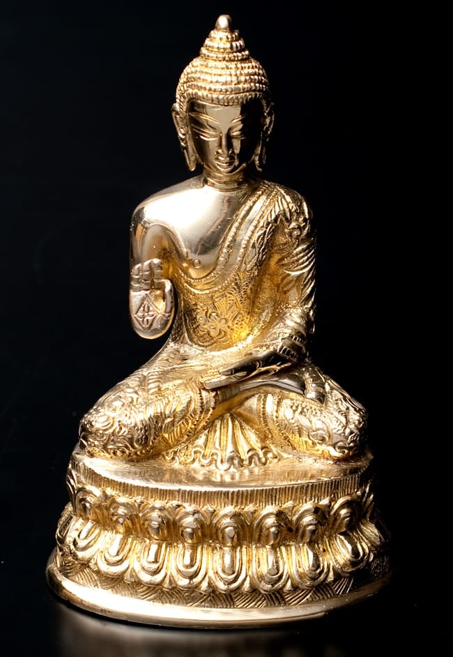 金色に輝くヒストリーブッダ像【高さ：約18cm】の写真ブッダ,仏陀像,ヒンドゥー,神様像,ブラス