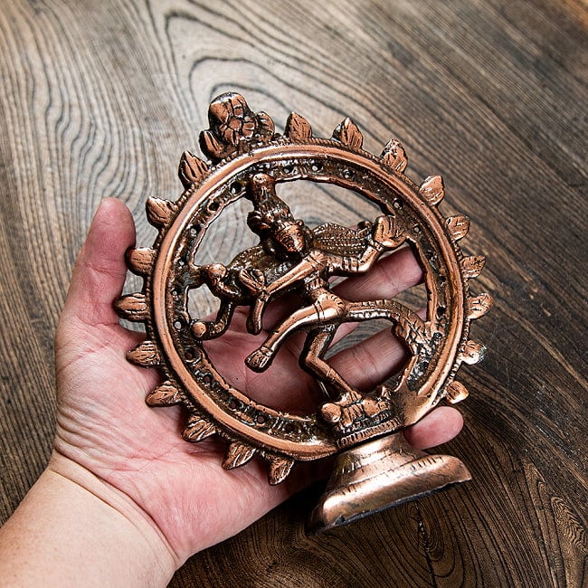 ダンシング・シヴァ【約19cm】 8 - このくらいのサイズ感になります
