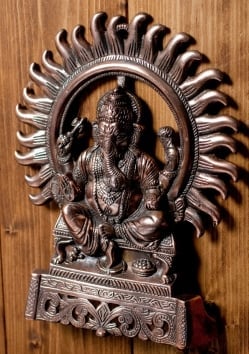 〔壁掛けタイプ〕インドの神様ウォールハンギング - 座りガネーシャ〔25cm〕 - サブ3