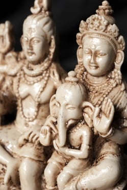 シヴァ・パールヴァティ・ガネーシャ ホワイト[12.5cm] - サブ2