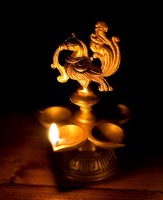 [大決算セール]孔雀 ピーコックの5口香立て＆オイルランプ[14.5cm]