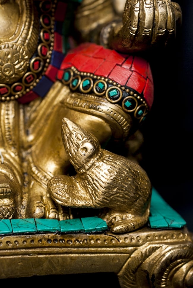 【一点もの】緑青石装飾のガネーシャ[高さ：27cm] 4 - 細部までよく作り込まれています。