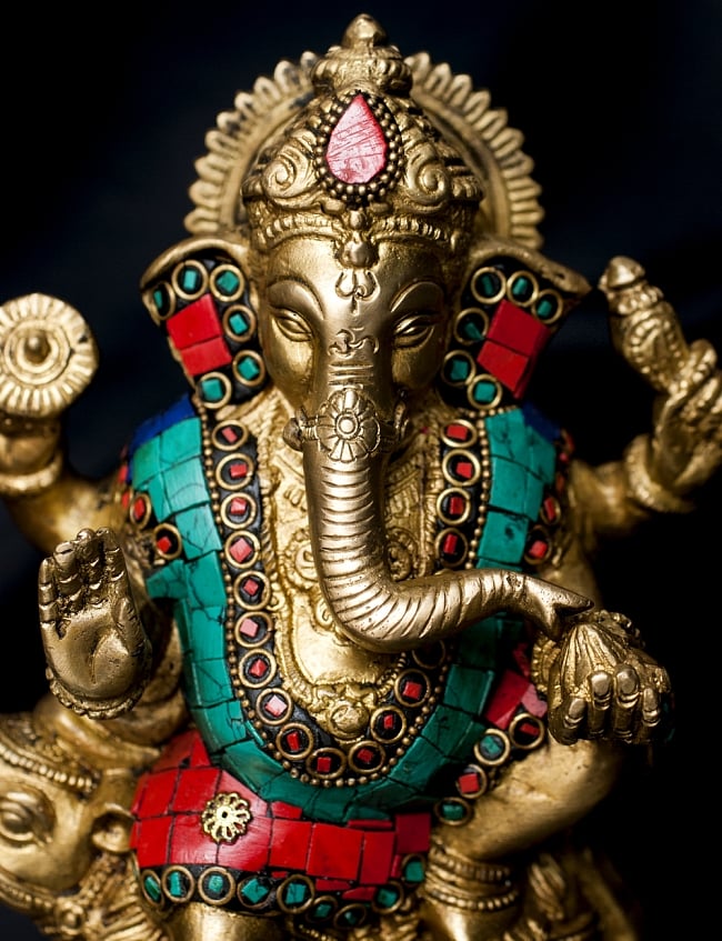 【一点もの】緑青石装飾のガネーシャ[高さ：19.5cm] 2 - 美しい顔立ちです。