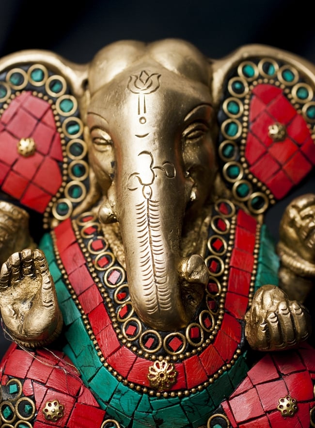 【一点もの】緑青石装飾のガネーシャ[高さ：12cm] 2 - 美しい顔立ちです。