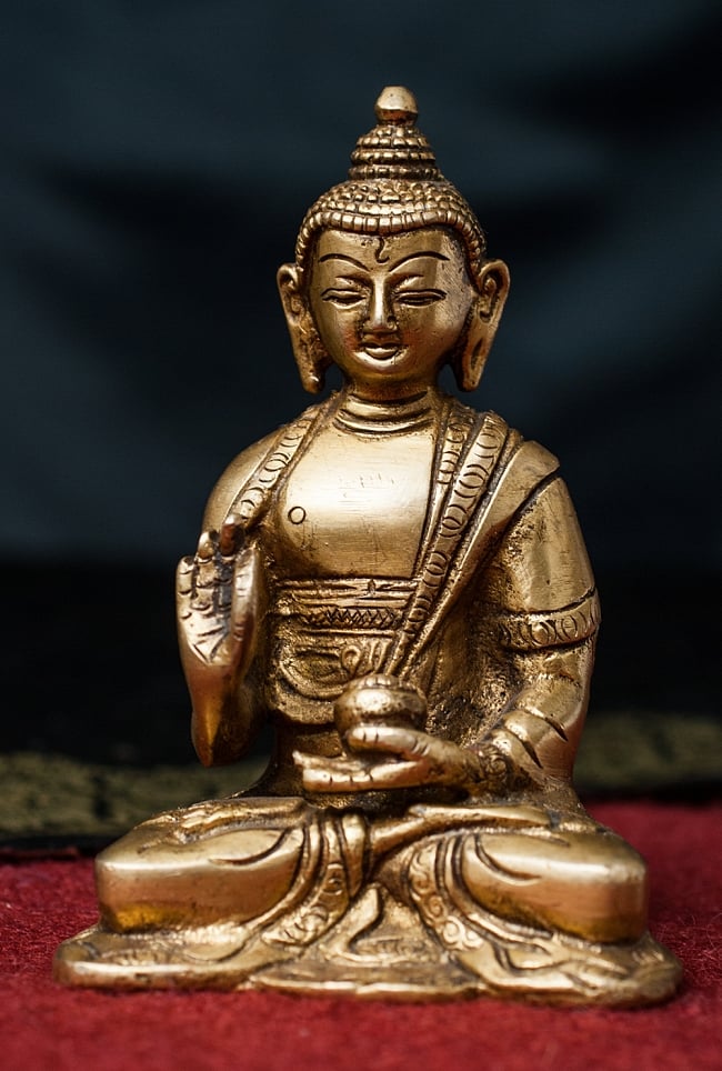 アモーガシッディー - 不空成就如来 - 12cmの写真1枚目です。正面から撮影しました。仏陀,仏像,神様像,ブラス,像