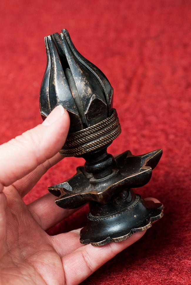 ロータスのお香&キャンドルスタンド - 二段 - 11.5cm 7 - 花びらを閉じた状態です。