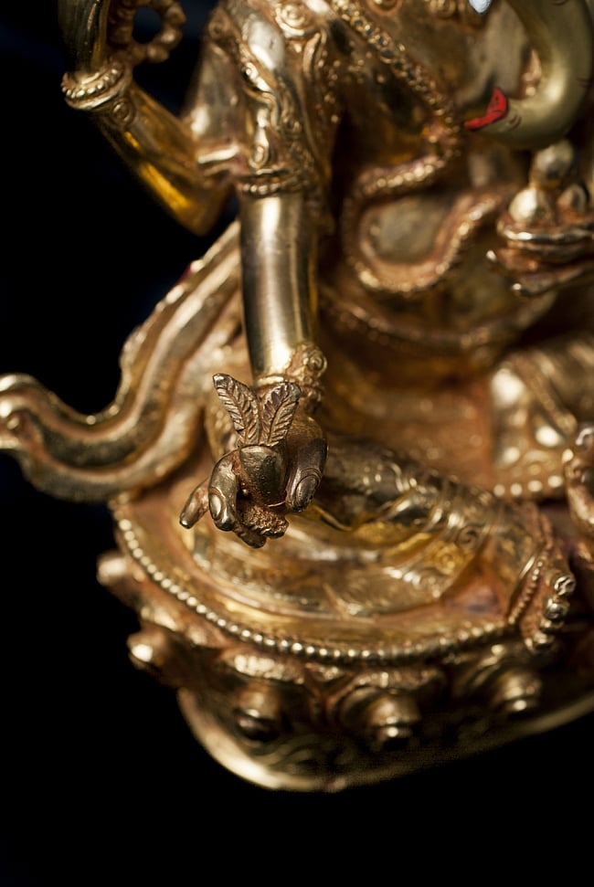 大聖歓喜天（ガネーシャ） 銅造鍍金仕上げ - 20cm 7 - 滑らかでしなやかな腕の様子をごらんください。