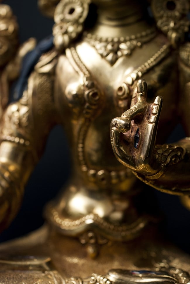 白多羅菩薩（ホワイト・ターラー） 銅造鍍金仕上げ - 21.5cm 7 - 手のひらにも眼が描かれています。