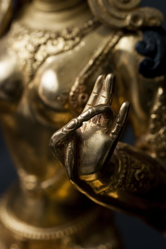 多羅菩薩（ターラー） 銅造鍍金仕上げ - 33cm 10 - 左手の様子です。