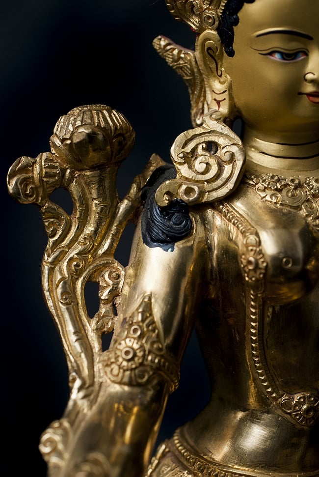 多羅菩薩（ターラー） 銅造鍍金仕上げ - 33cm 8 - 肩口の様子になります。