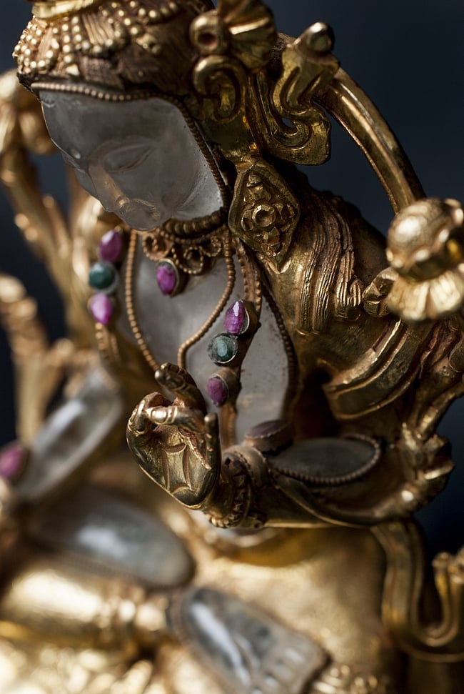 水晶多羅菩薩（クリスタル・ターラー） 銅造鍍金水晶彫琢仕上げ - 24cm 10 - 艶やかな装飾をまとっています。