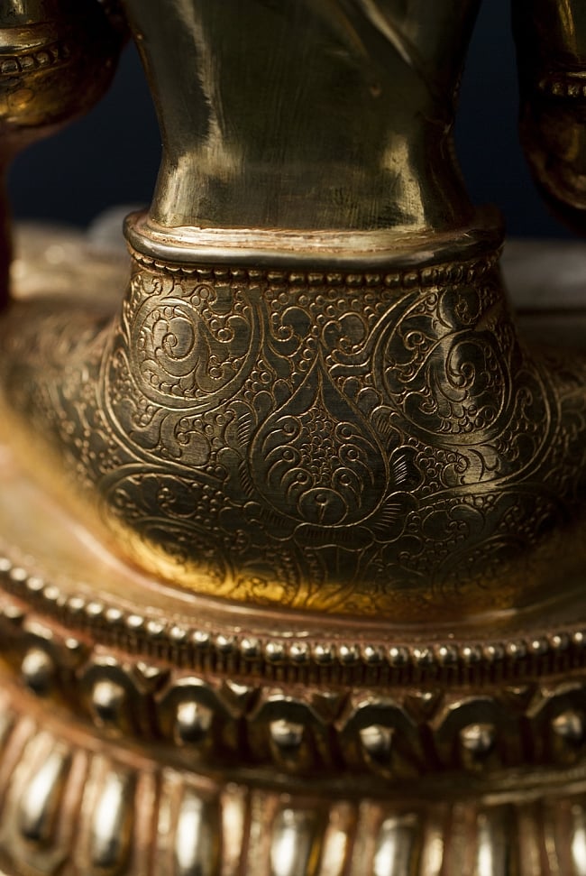 水晶多羅菩薩（クリスタル・ターラー） 銅造鍍金水晶彫琢仕上げ - 24cm 19 - 唐草模様が美しいです。