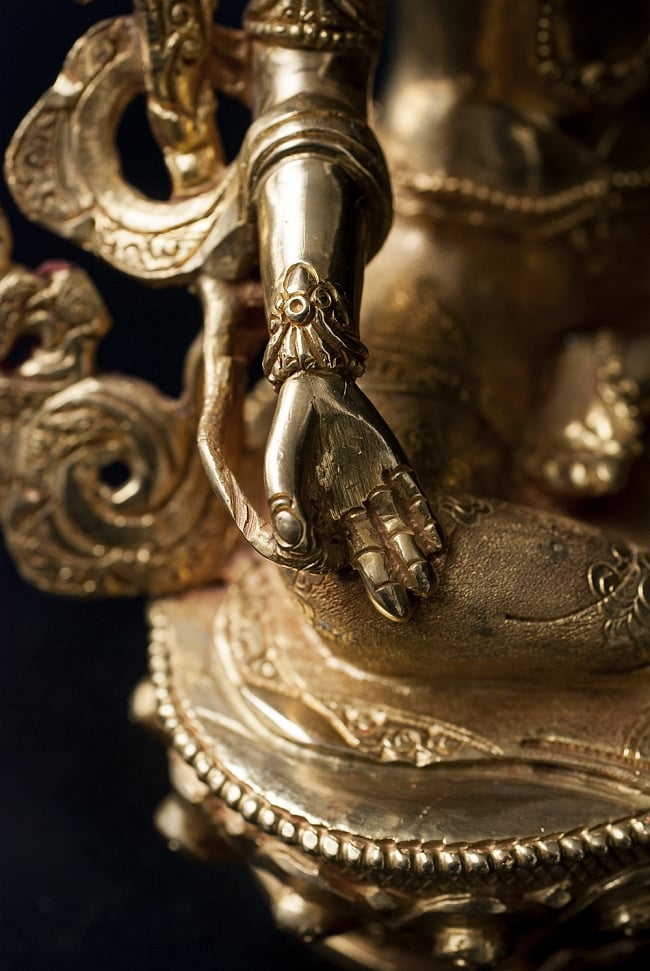 緑多羅菩薩（グリーンターラー） 銅造鍍金仕上げ - 21.5cm 9 - 右手の様子です。