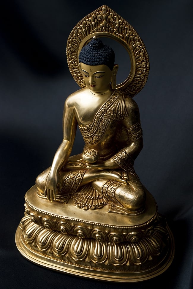 仏陀（ブッダ） 銅造鍍金仕上げ - 32cm 2 - 斜め横からの姿になります。