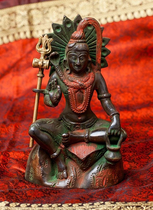 アンティーク仕立てブラス製 シヴァ - [高さ：約15cm]の写真1枚目です。どっしりした風格のあるシヴァ像です。シヴァ,shiva,ダンシングシヴァ,神様像