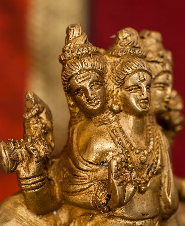 ブラス製 ダッタトレーヤ - [高さ：約16.5cm] 4 - 見る角度ごとに発見がありますね。