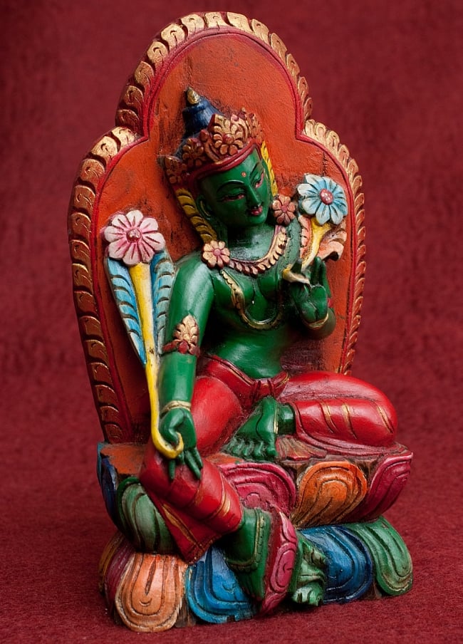 [一点もの]木彫りのグリーン・ターラー - 25.5cmの写真1枚目です。一刀一刀、ネパールの人々が手彫したターラ仏像になります一点もの,木彫り,アンティック,ターラ,ターラー,仏陀,ブッダ,仏像,神像