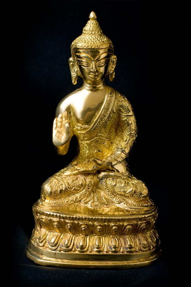 金色に輝くヒストリーブッダ像【高さ：約18cm】の写真1枚目です。仏陀像を正面から写しました。ブッダ,仏陀像,ヒンドゥー,神様像,ブラス