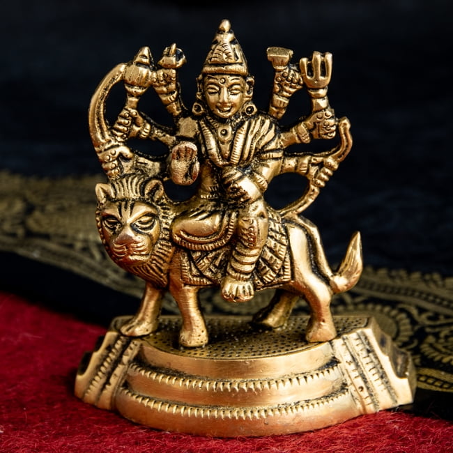 ブラス製 ドゥルガー - 9cmの写真1枚目です。荒々しい女神、ドゥルガー像です。ドゥルガー,神様像,インド神話,虎