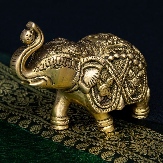 ブラス製 装飾付きエレファント像 - 7cmの写真1枚目です。優雅な造形の象です。象,ぞう,ゾウ,神像