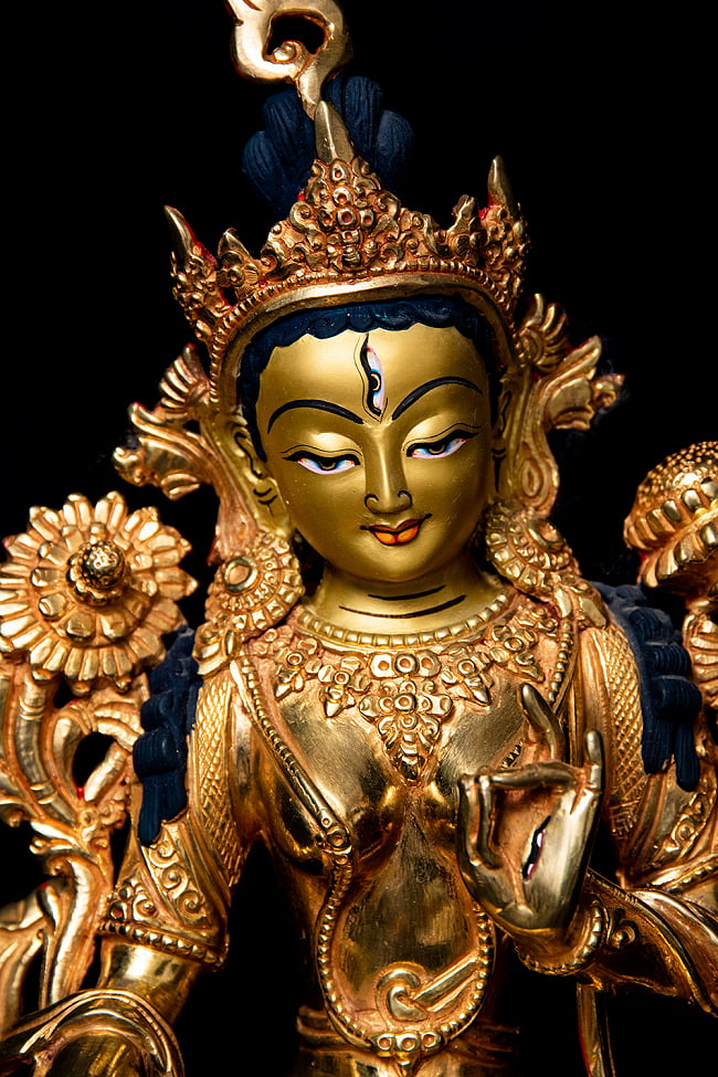 白多羅菩薩（ホワイト・ターラー） 銅造鍍金仕上げ - 26cm 2 - 額には第三の眼があります。