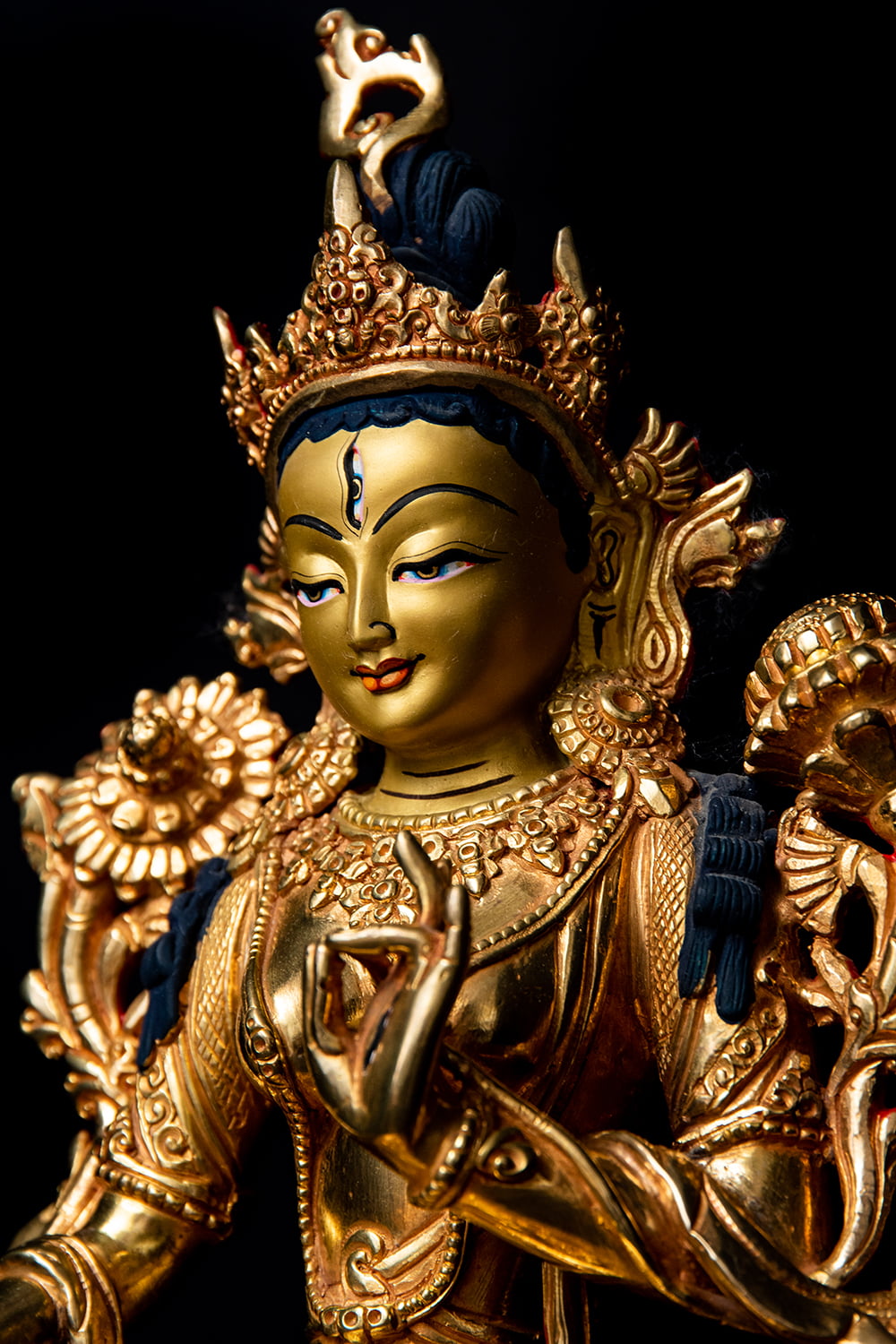 白多羅菩薩（ホワイト・ターラー） 銅造鍍金仕上げ - 26cm