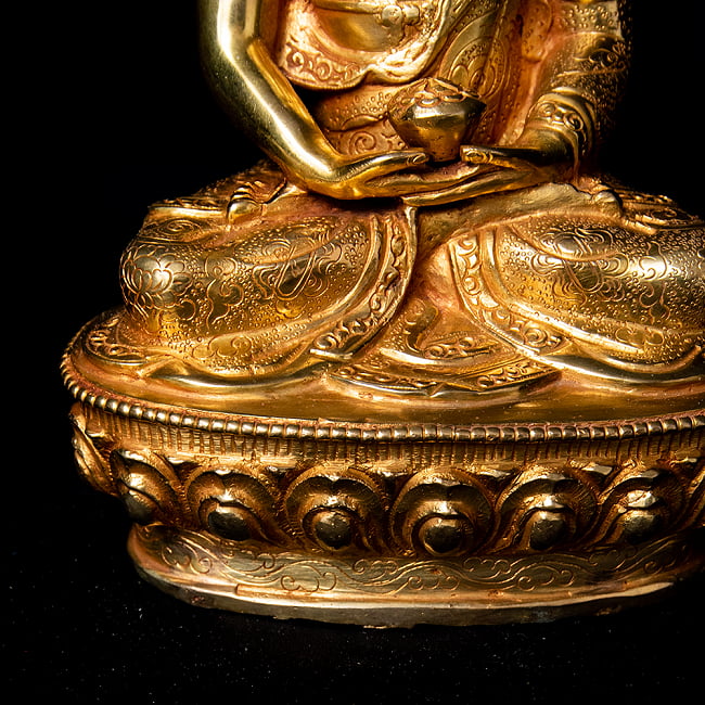 阿弥陀仏（ブッダ・アミタバ） 銅造鍍金仕上げ - 20cm 9 - 台座部分の様子です。