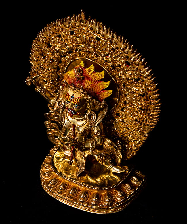 金剛手菩薩（ヴァジュラ・パニ） 銅造鍍金仕上げ - 高さ33cm 12 - 厳かなデザインです。