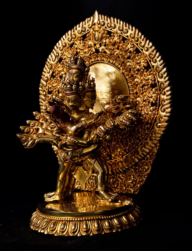 大悲空智金剛（ヘーヴァジュラ） 銅造鍍金仕上げ - 30cm 3 - 男女の抱擁した姿で表現されています。