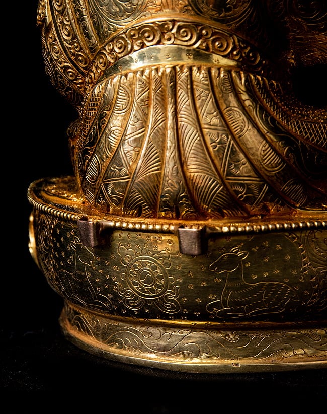 蓮華生大師（パドゥマ・サムバヴァ・グル） 銅造鍍金仕上げ - 38cm 19 - 光輪はこの箇所に差し込む形になります。
