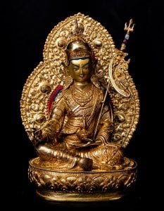 蓮華生大師(パドゥマ・サムバヴァ・グル) 銅造鍍金仕上げ - 38cm