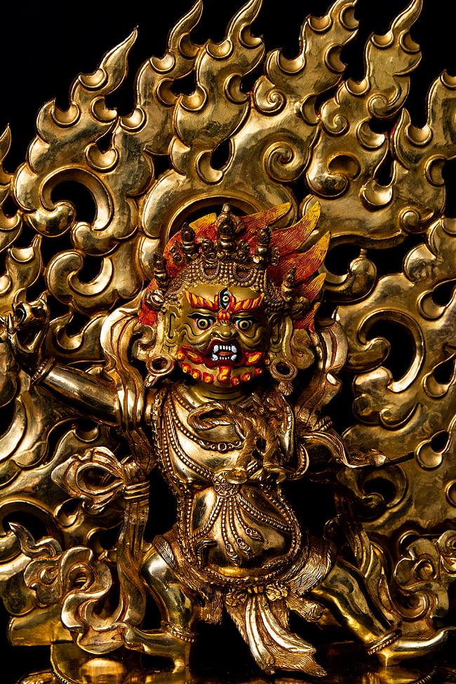 金剛手菩薩（ヴァジュラ・パニ） 銅造鍍金仕上げ - 高さ37cm 14 - 煩悩を打ち破る姿が表現されています。