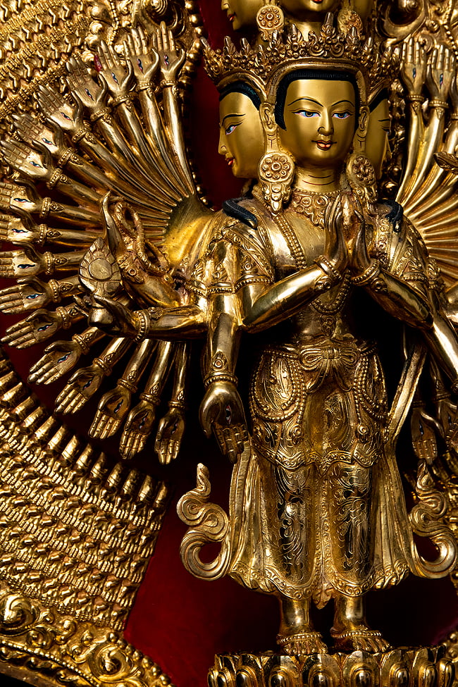 十一面千手千眼観音菩薩立像 銅造鍍金仕上げ - 高さ約80cm 14 - 無限の広がりを感じさせる造形です。