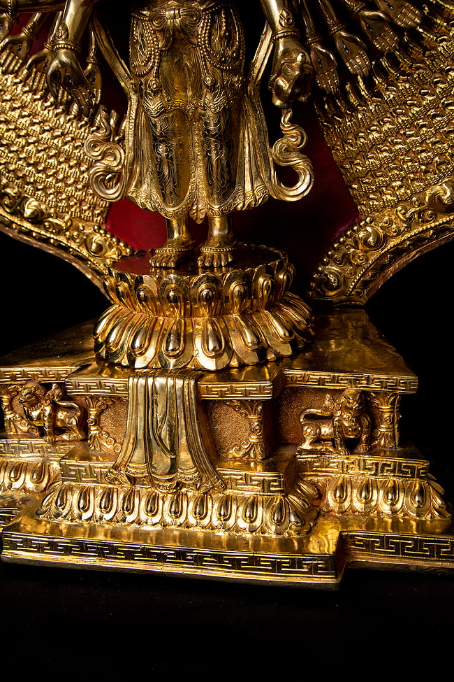 十一面千手千眼観音菩薩立像 銅造鍍金仕上げ - 高さ約80cm 21 - 台座部分を見てみました。