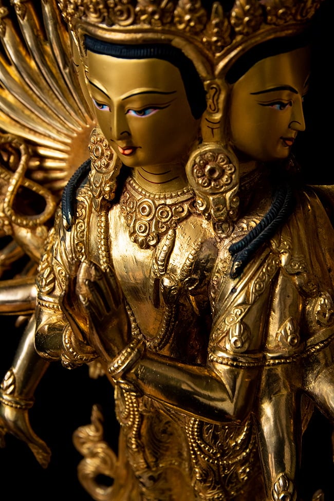 十一面千手千眼観音菩薩立像 銅造鍍金仕上げ - 高さ約80cm 36 - 母性を感じる造形です。